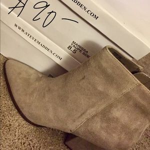 Steve Madden Booties Size 8.5